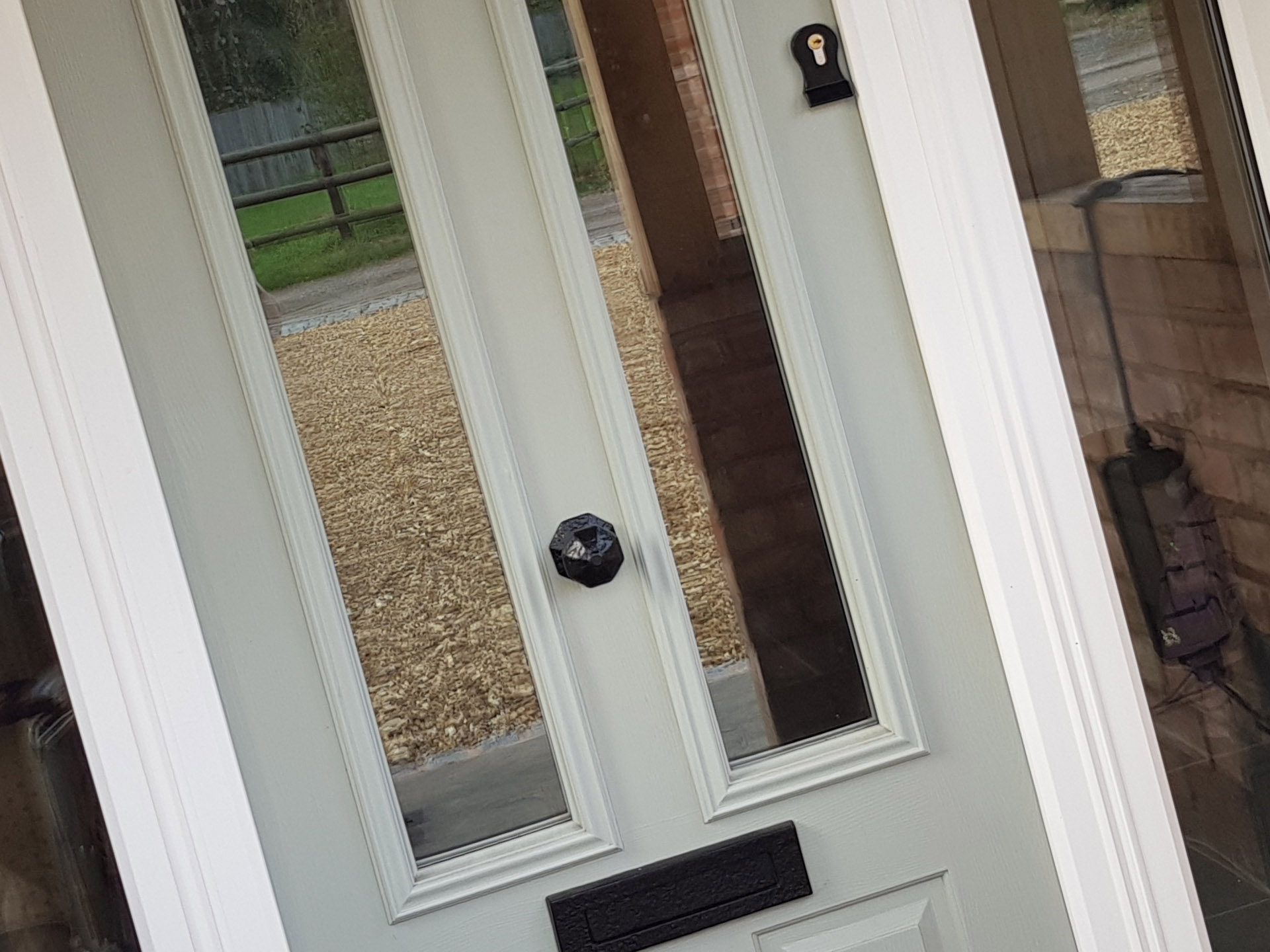 Finding the Right Glass Design Option for Your Front Door